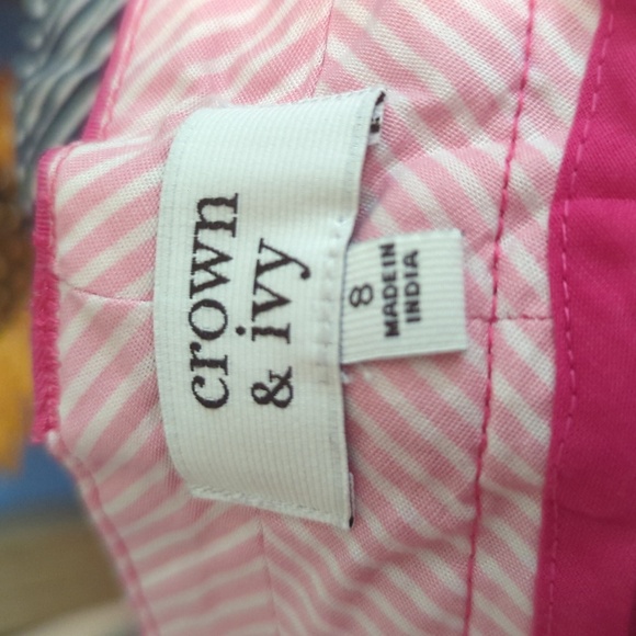 Crown & Ivy Solid Pink Shorts with 4.5" inseam Women's Size 8 - Picture 3 of 4